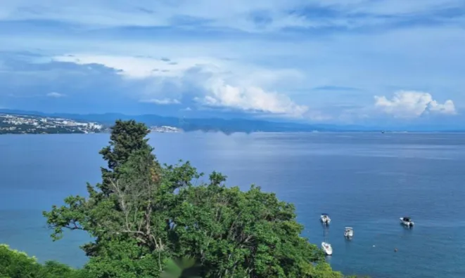 Недвижимость Трёхкомнатная квартира Центр: 2