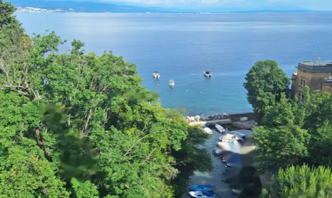 Недвижимость Трёхкомнатная квартира Центр: 4