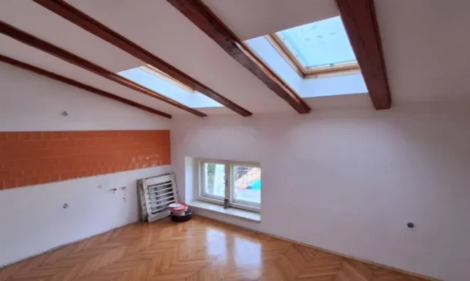 Недвижимость Трёхкомнатная квартира Центр: 6