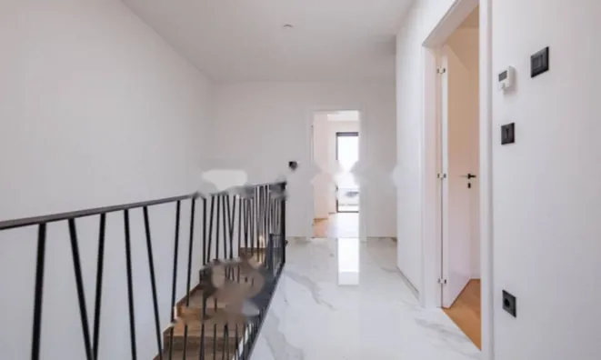 Недвижимость Четырёхкомнатная квартира в центре, Опатия: 10