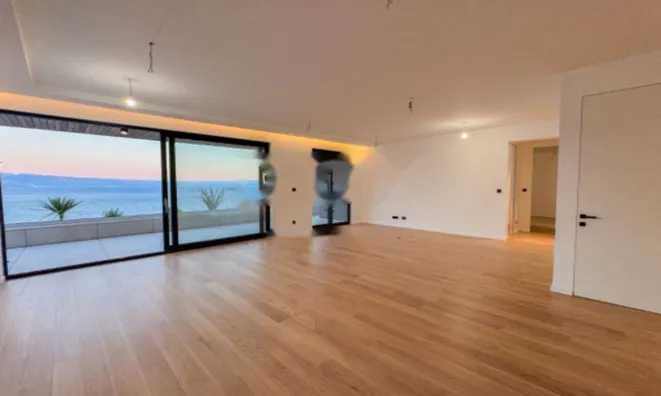 Недвижимость Четырехкомнатная квартира в Опатии: 10