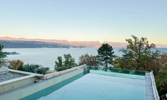 Недвижимость Новая квартира в центре Опатии: 4