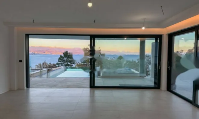 Недвижимость Новая квартира в центре Опатии: 15