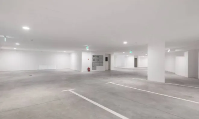 Недвижимость Трехкомнатная квартира, Центр: 25