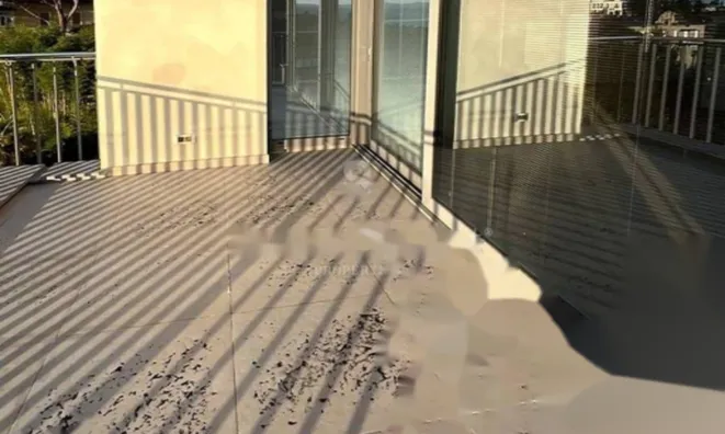 Недвижимость Трёхкомнатная квартира в центре: 18