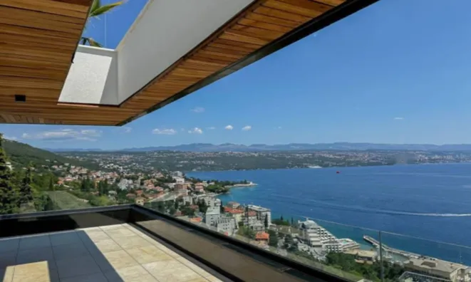 Недвижимость Двухкомнатная квартира в центре: 5