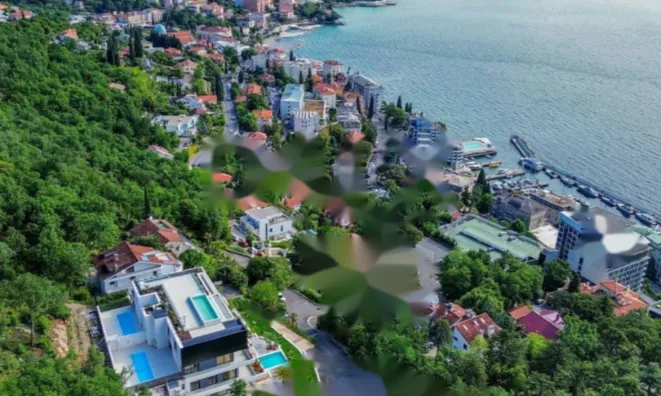 Недвижимость Двухкомнатная квартира в центре: 11