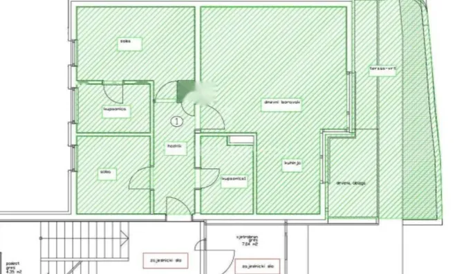 Недвижимость Трехкомнатная квартира, Центр: 21