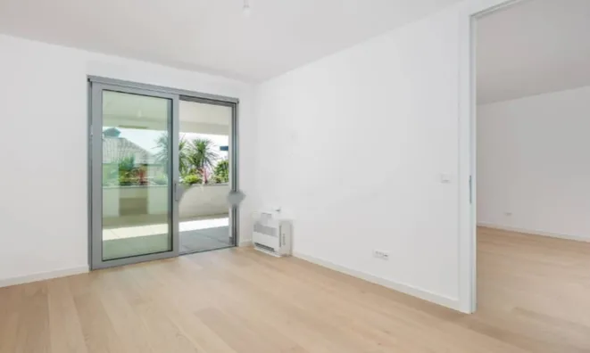 Недвижимость Трехкомнатная квартира в центре: 21