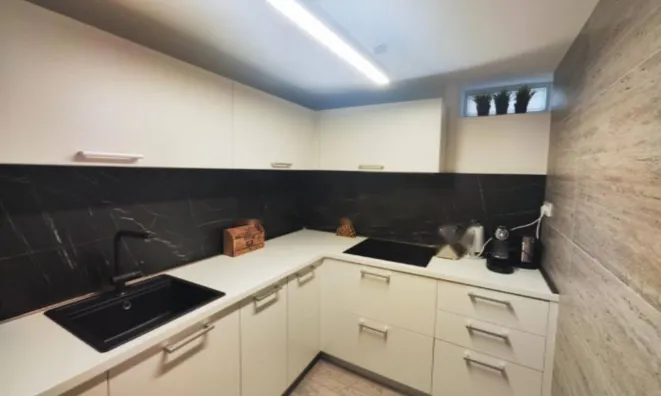 Недвижимость Четырехкомнатная квартира, Центр, Опатия: 13