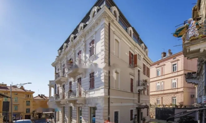 Недвижимость Трёхкомнатная квартира Центр: 13