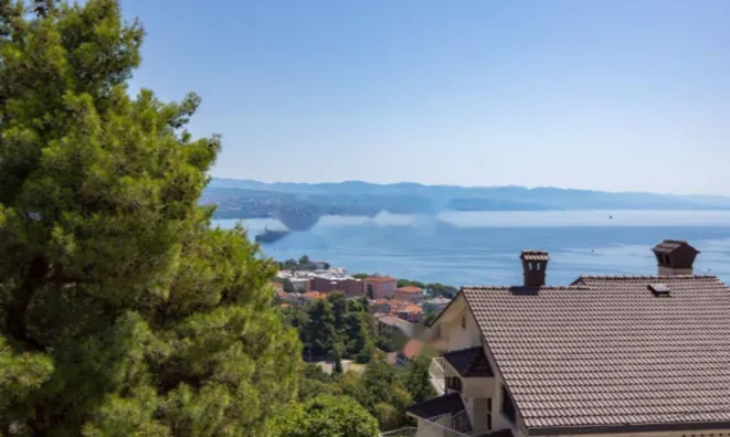 Недвижимость Трехкомнатная квартира в центре Опатии: 1