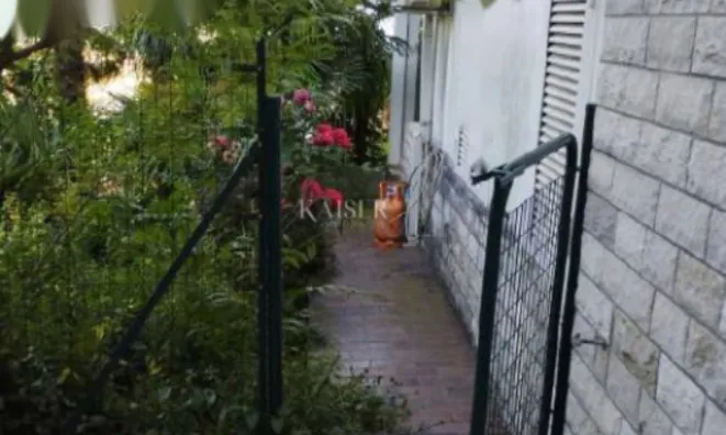 Недвижимость Коттедж 213 м², Центр, Опатия: 28