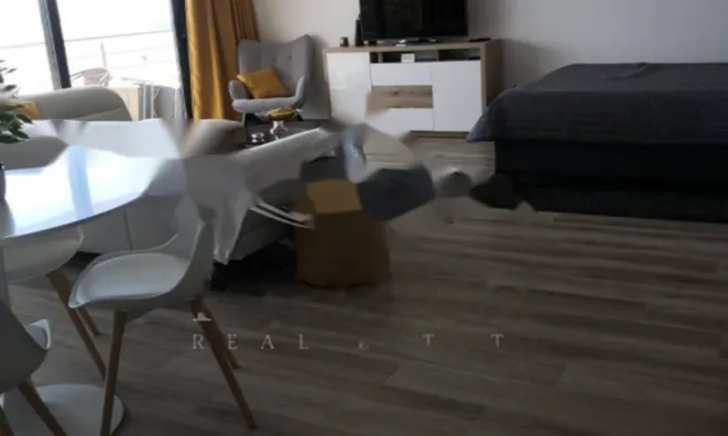 Недвижимость Двухкомнатная квартира в Центре: 5