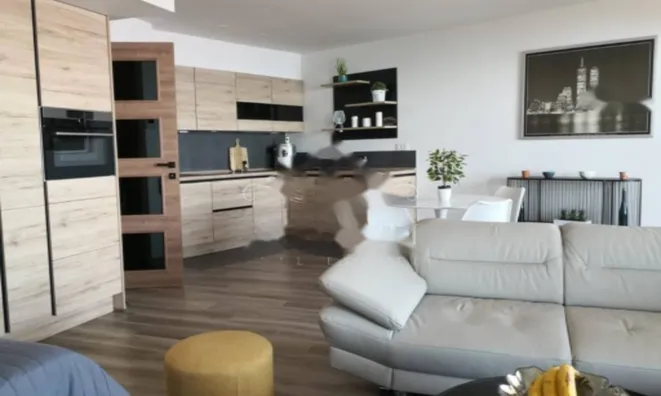 Недвижимость Двухкомнатная квартира в Центре: 15