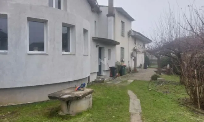 Недвижимость Дом на два хозяина в Чернелаваце: 1