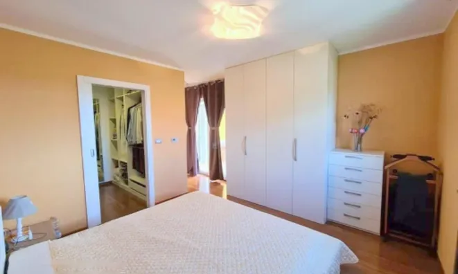 Недвижимость Дом с террасой в Хроватине: 12