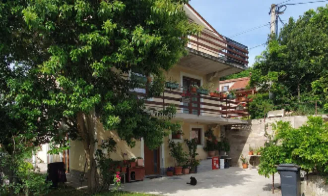 Недвижимость Трёхэтажный дом Драгонья: 1