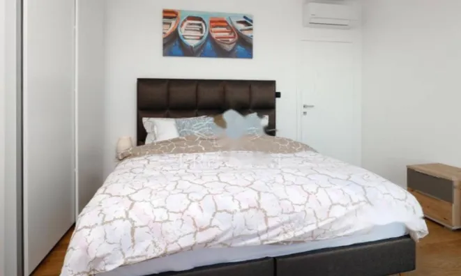 Недвижимость Трехкомнатная квартира на западной стороне, Опатия.: 20