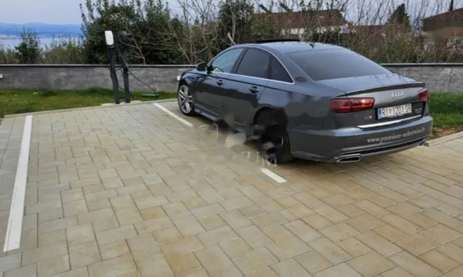 Недвижимость Трехкомнатная квартира на западной стороне, Опатия.: 44