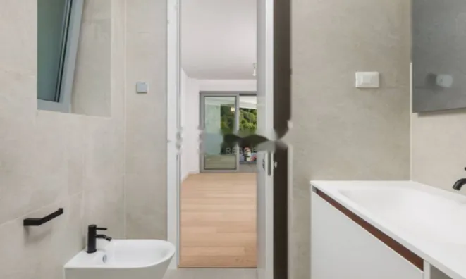 Недвижимость Трёхкомнатная квартира, центр: 21