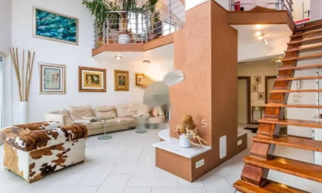 Недвижимость Четырехкомнатная квартира в центре Опатии: 4