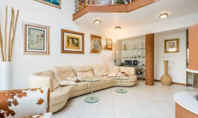 Недвижимость Четырехкомнатная квартира в центре Опатии: 5