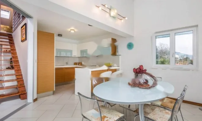 Недвижимость Четырехкомнатная квартира в центре Опатии: 7