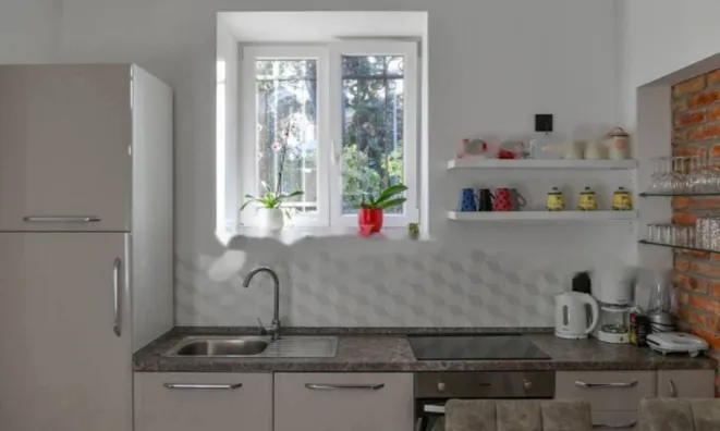 Недвижимость Двухкомнатная квартира, Центр: 6