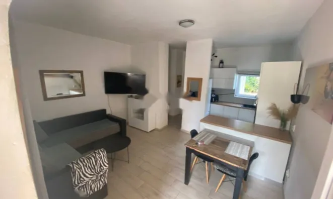 Недвижимость Четырехкомнатная квартира, Центр, Опатия: 3