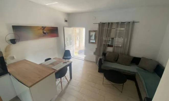 Недвижимость Четырехкомнатная квартира, Центр, Опатия: 6