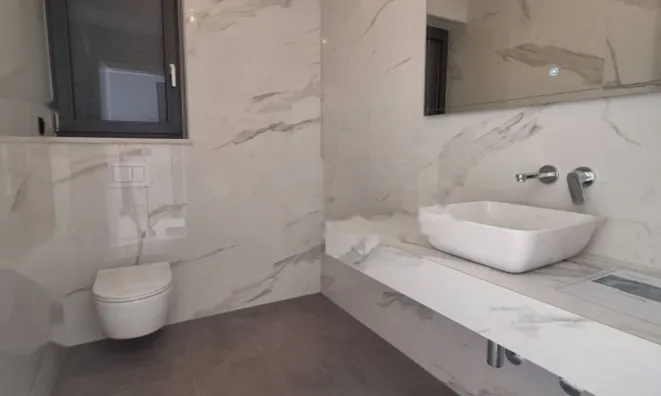 Недвижимость Квартира на 4 комнаты, Опатия: 13