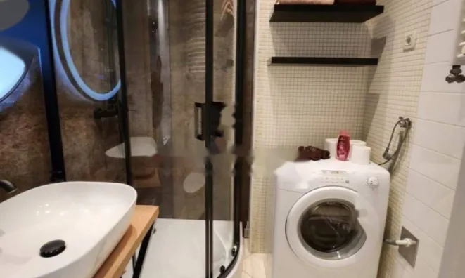 Недвижимость Трёхкомнатная квартира в центре: 18