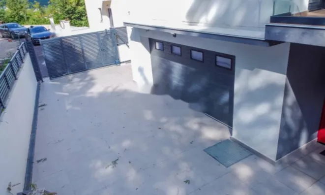 Недвижимость Новый дом 400 м² в Центре: 24