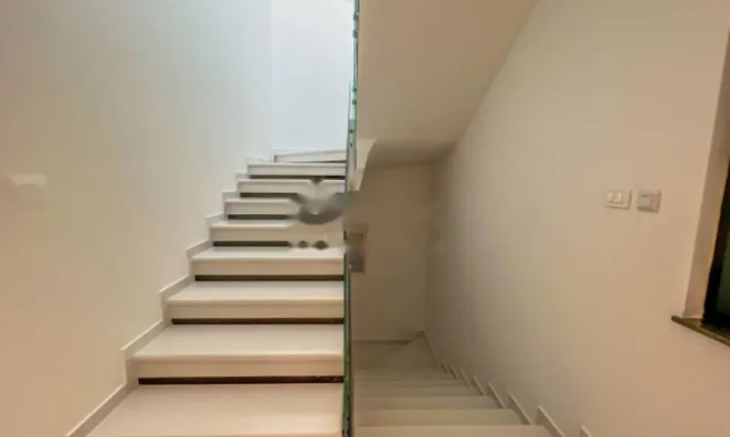 Недвижимость Новый дом 400 м² в Центре: 25