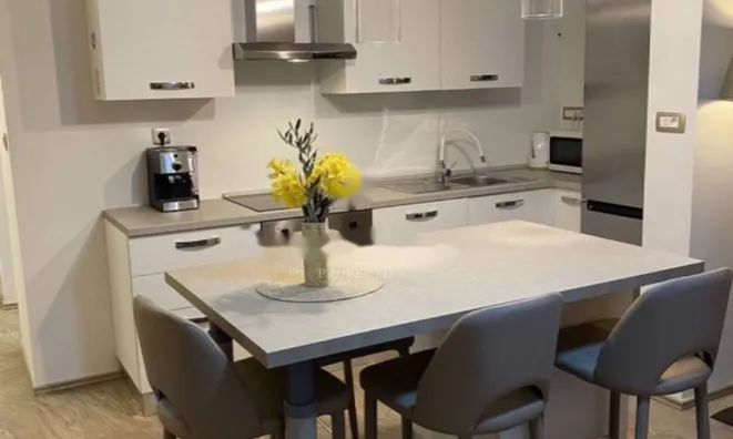 Недвижимость Двухкомнатная квартира, Центр: 10