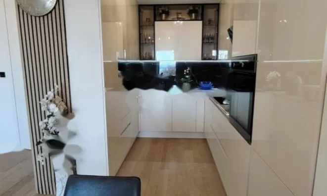 Недвижимость Трехкомнатная квартира в Опатии: 1