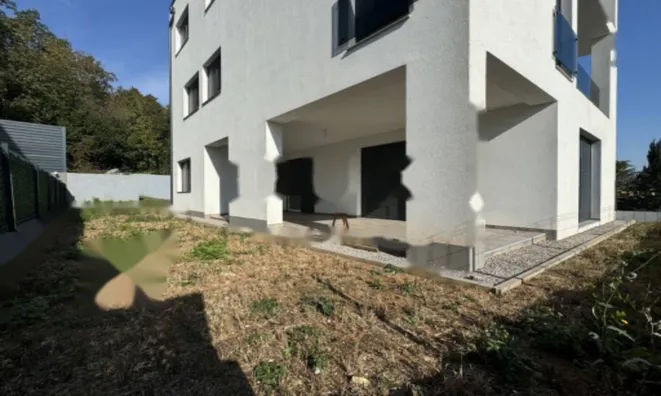 Недвижимость Трехкомнатная квартира в центре: 4