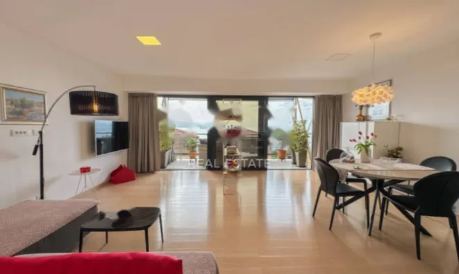 Недвижимость Двухкомнатная квартира в центре Опатии: 6