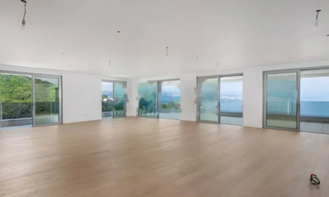 Недвижимость Четырехкомнатная квартира в центре Опатии: 13