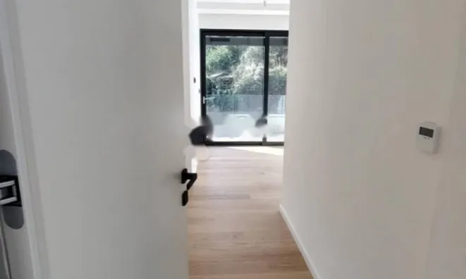 Недвижимость Трехкомнатная квартира, Центр: 10