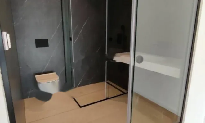 Недвижимость Трехкомнатная квартира, Центр: 12