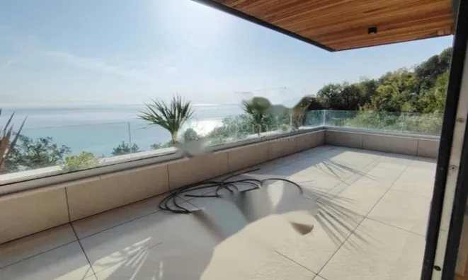 Недвижимость Трехкомнатная квартира, Центр: 13