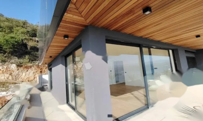 Недвижимость Трехкомнатная квартира, Центр: 14