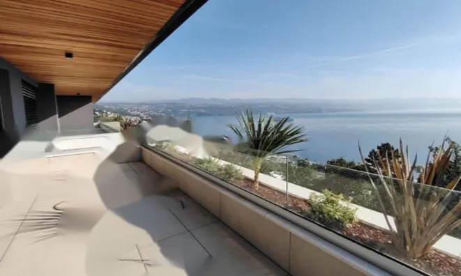 Недвижимость Трехкомнатная квартира, Центр: 15