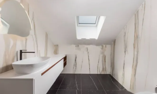 Недвижимость Трехкомнатная квартира в центре: 17