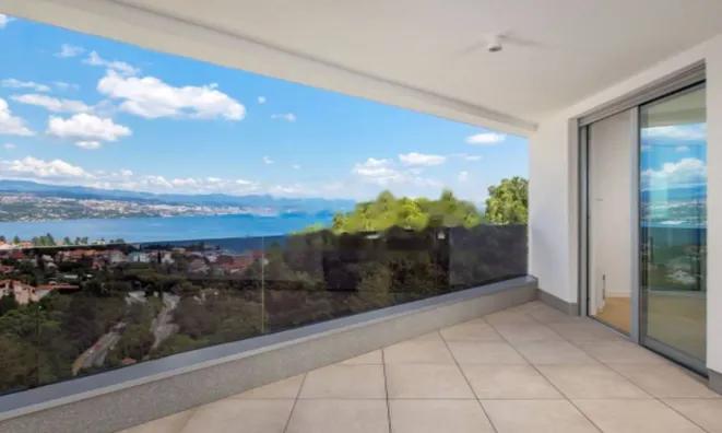 Недвижимость Трехкомнатная квартира в центре: 18