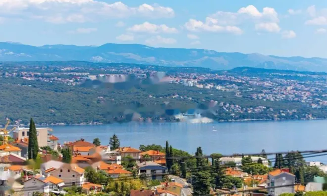 Недвижимость Трехкомнатная квартира, центр: 5