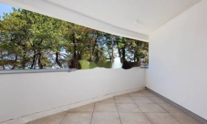 Недвижимость Трехкомнатная квартира, центр: 11