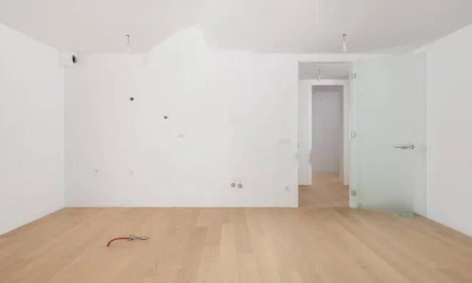 Недвижимость Трехкомнатная квартира, центр: 15